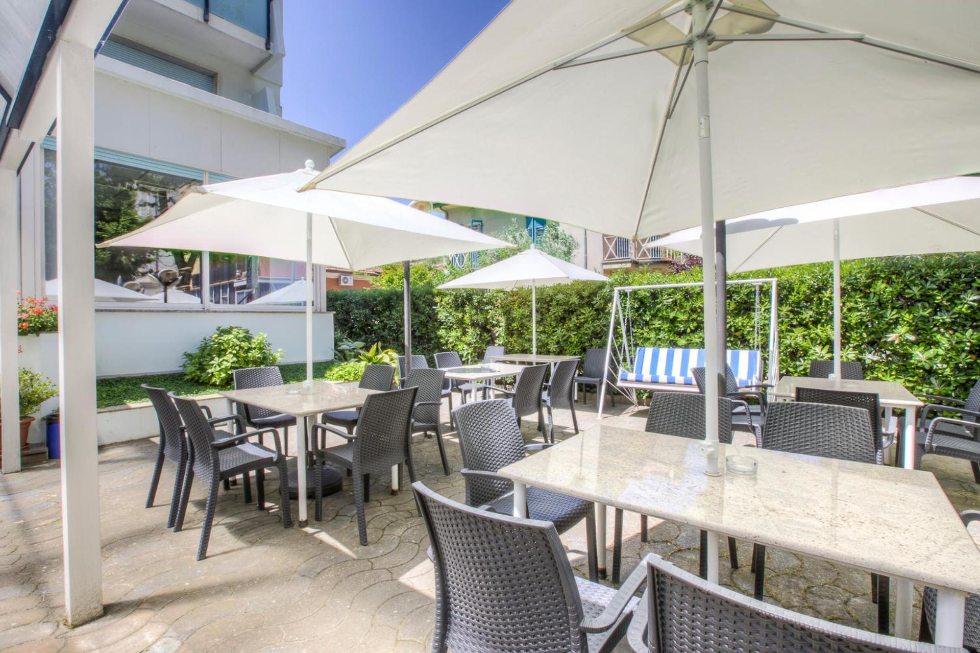 Hotel Taunus - Vista Mare Riccione Exteriör bild